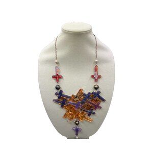 Resin necklace with freshwater pearls